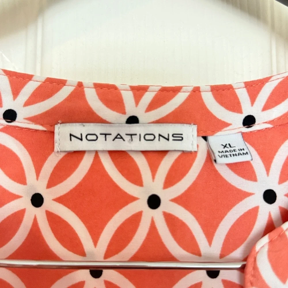 Notations Vibrant Coral and White Geometric Blouse - Picture 6 of 6